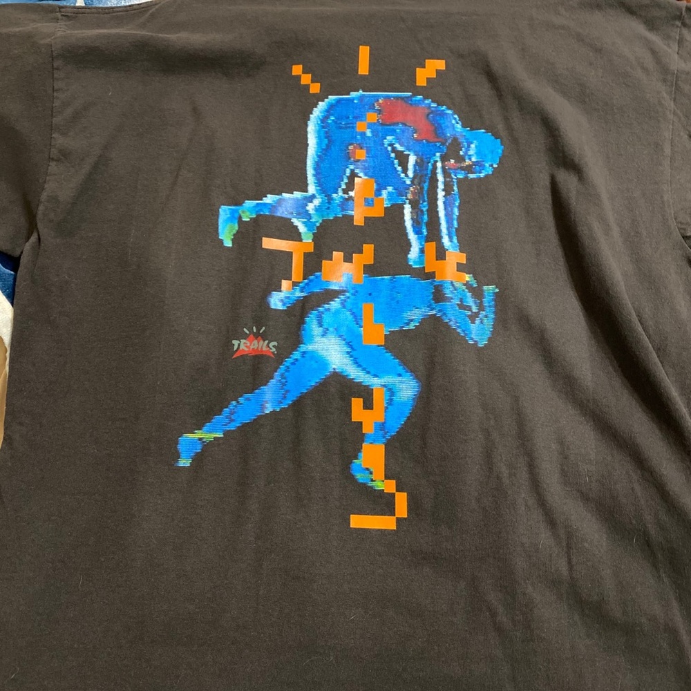 I’m selling Travis Scott trails 270s, and shirt!